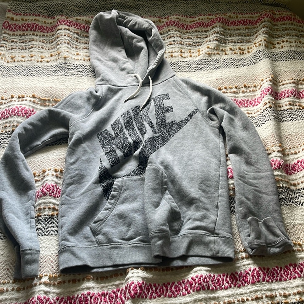 Vintage nike hoodie size Xs women’s.